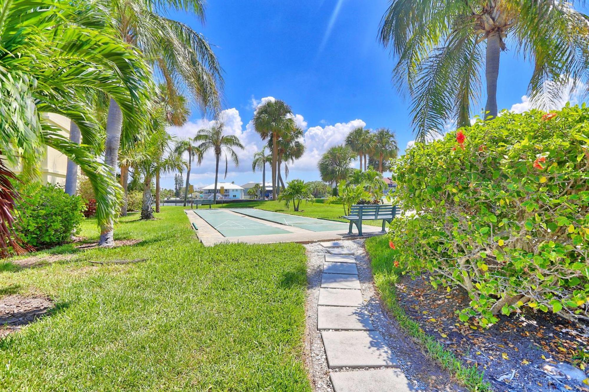 Land'S End 7-401 Beach Front - Premier Villa St. Pete Beach Buitenkant foto